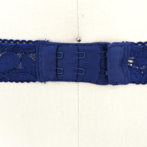 VTG 1970s Blue Lace Bra Sheer Floral Lingerie Adj.  Hook Eye 28AB XS/S Unlined - Picture 7 of 8